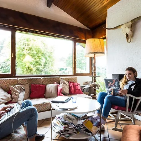 Atlantic Surf Hostel *