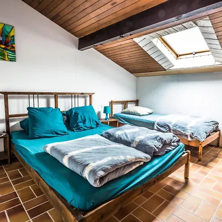 Atlantic Surf Hostel *